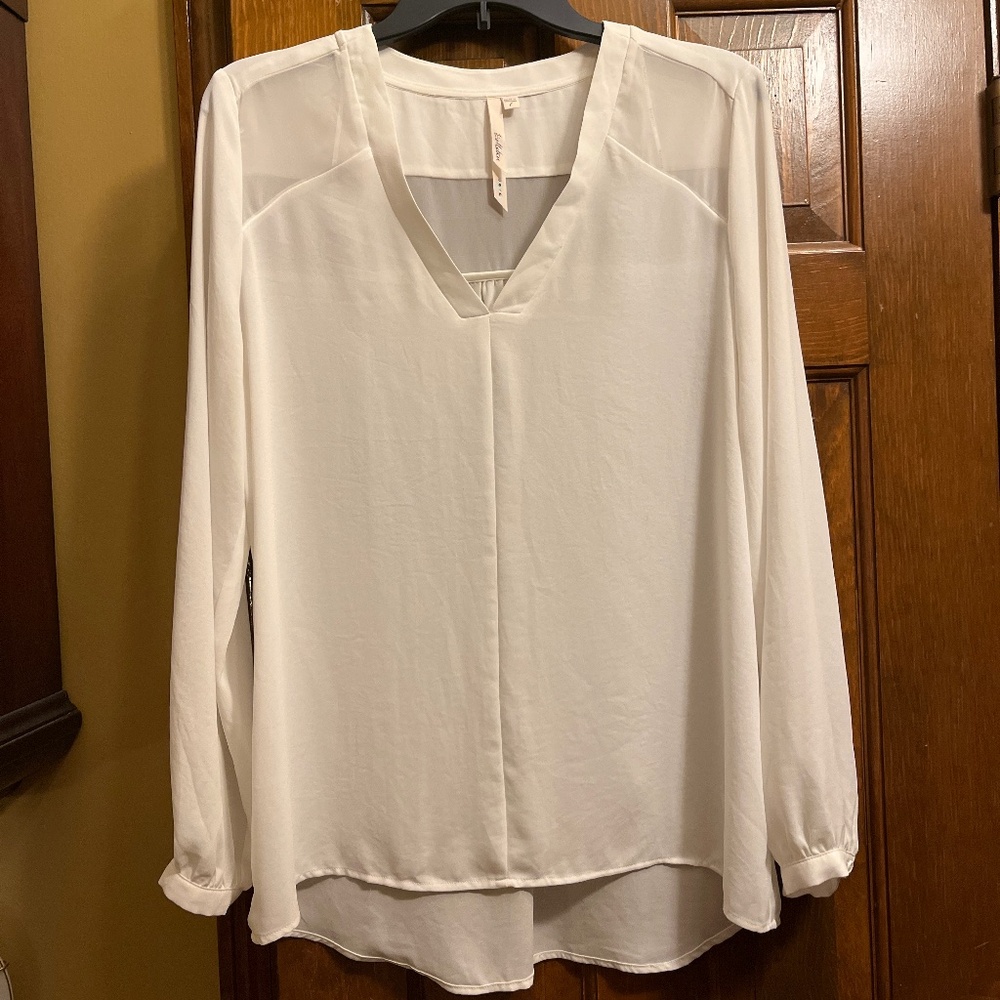 New, Without Tags, Ivory Color, Lightweight Flowy Top.  Sheer Insets.  Sz. Lg.